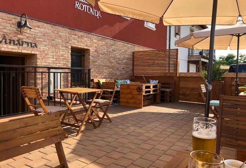 פנסיון Apartmán Rotunda