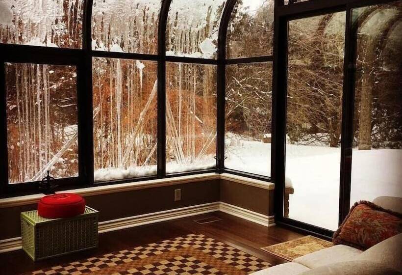 Tailwinds B&b