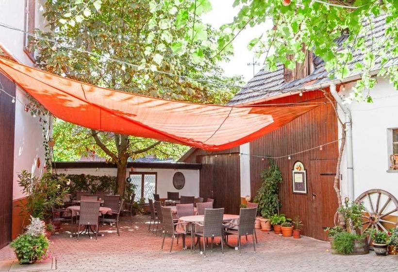 ユースホステル Gasthaus Zur Linde