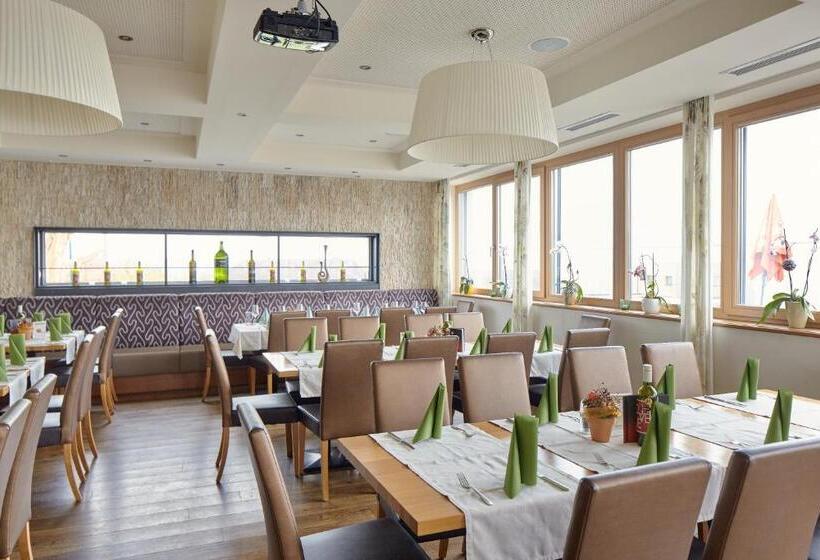 ユースホステル Hauerwirt