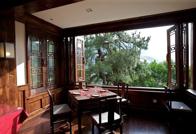 فندق Songtsam Tacheng Lodge