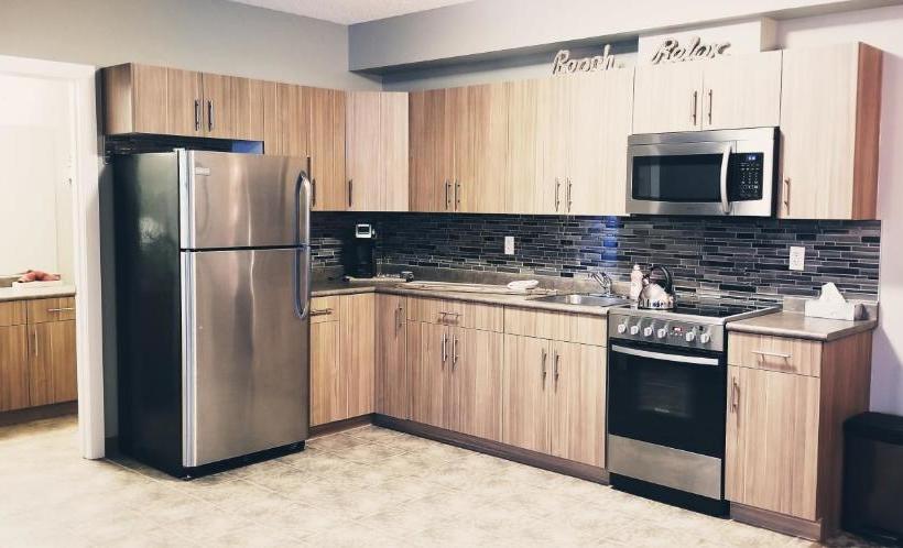 فندق على الطريق Alberta Beach Inn And Suites