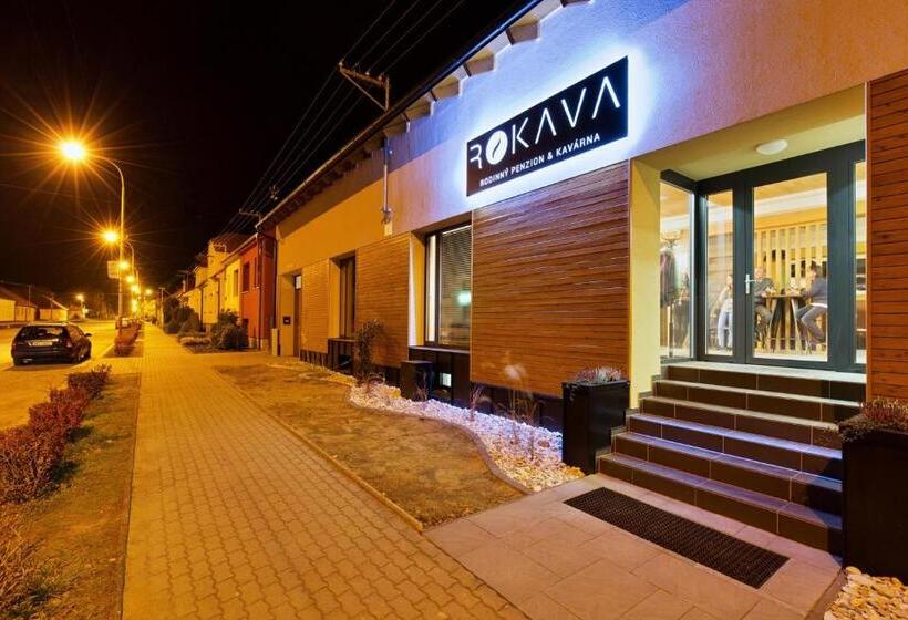ペンション Rokava