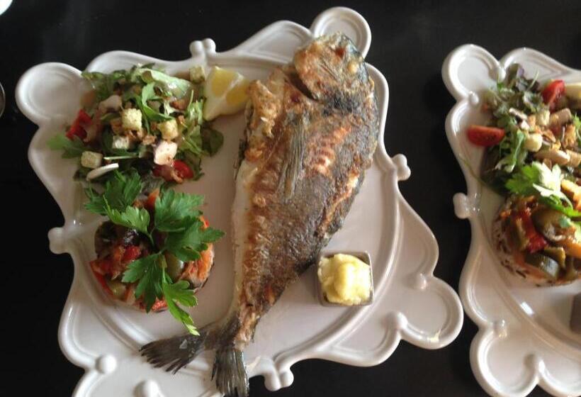 ベッドアンドブレックファースト Au Paradis Cathare