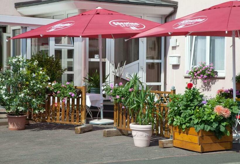 Landhotel Weining