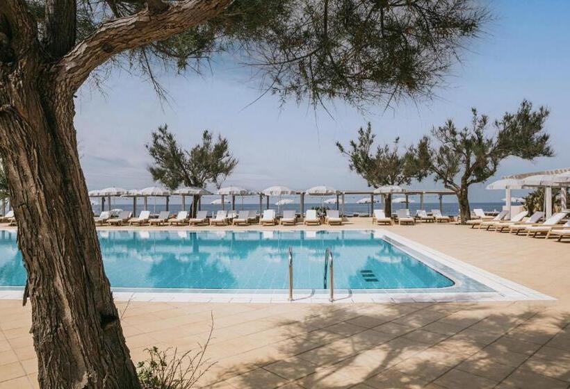 هتل Mangia S Favignana Resort