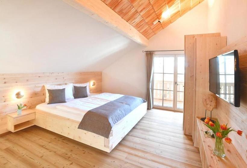 بنسيون Florineum