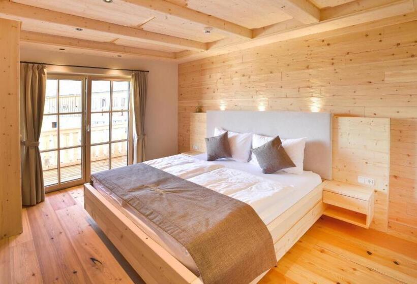 بنسيون Florineum