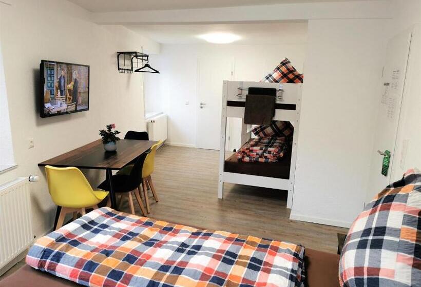 ペンション Speedys Bed & Breakfast