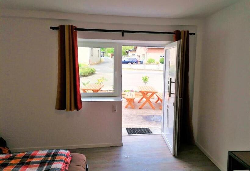 ペンション Speedys Bed & Breakfast