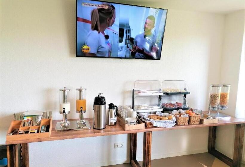 ペンション Speedys Bed & Breakfast