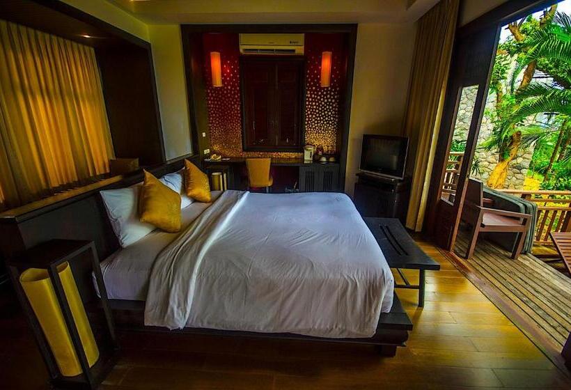 استراحتگاه Bhundhari Residence Koh Samui