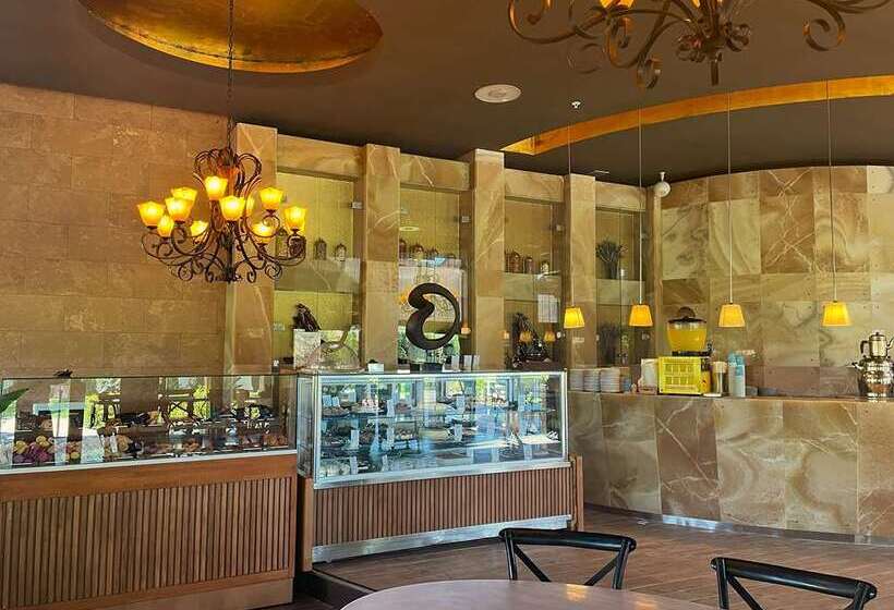 Hilton Dalaman Sarigerme Resort & Spa