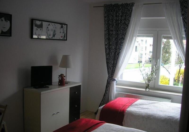 فندق Celic Art Apartments