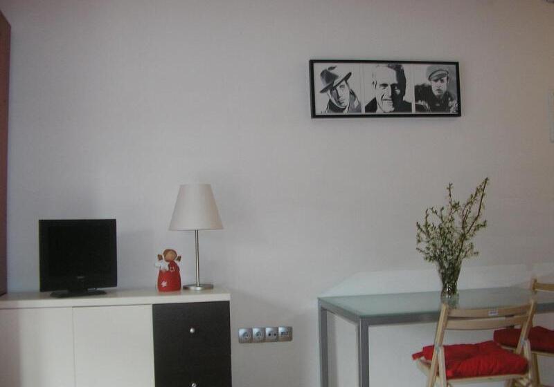 فندق Celic Art Apartments