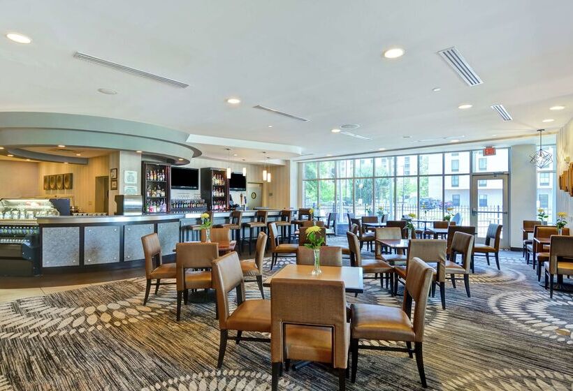 Doubletree By Hilton Hotel Baton Rouge