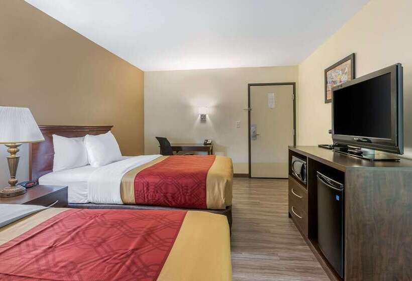 هتل Econo Lodge Inn & Suites Fairgrounds