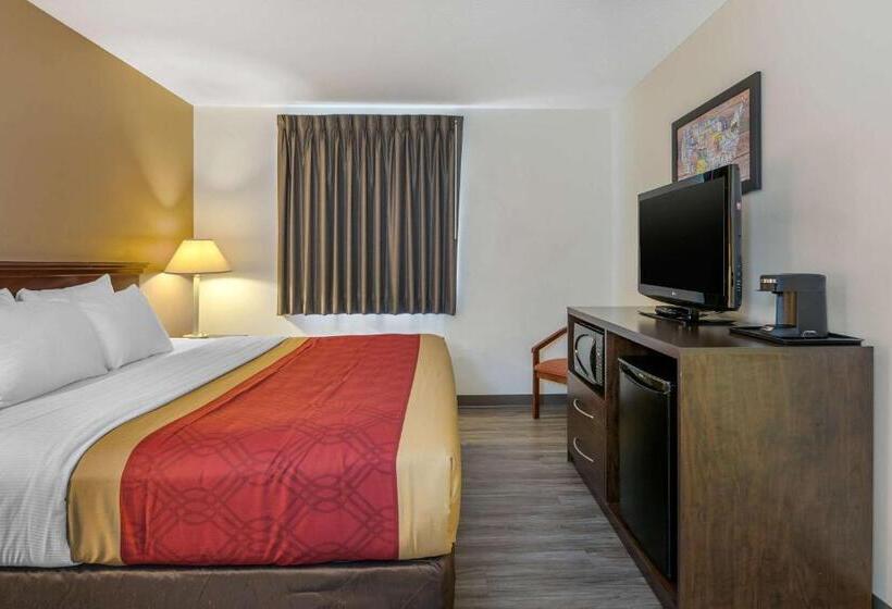 هتل Econo Lodge Inn & Suites Fairgrounds