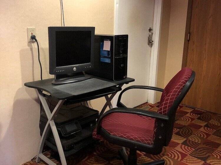 هتل Econo Lodge