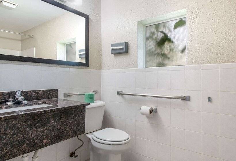 هتل Econo Lodge