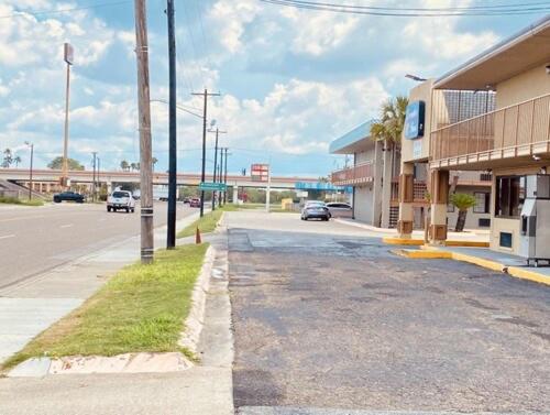 هتل Executive Inn Kingsville