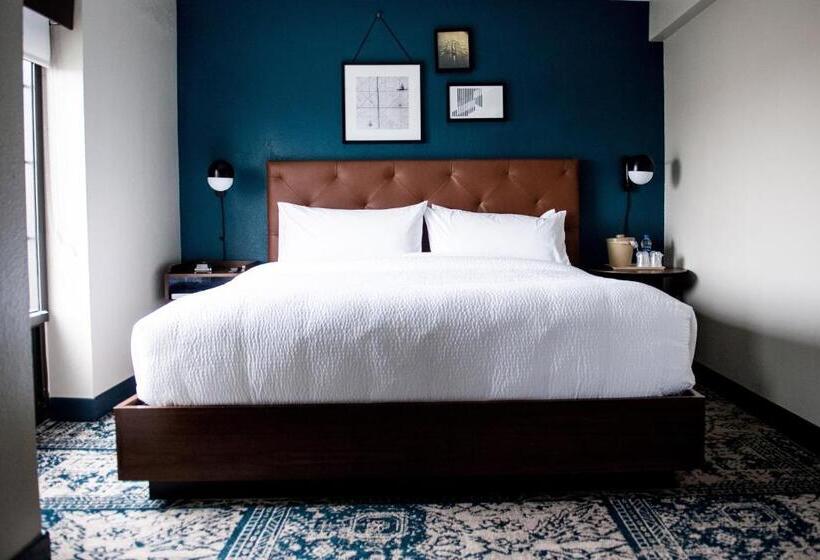 هتل Four Points By Sheraton Greensboro Airport