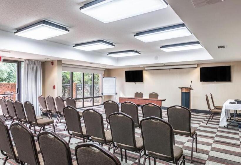 هتل Four Points By Sheraton Greensboro Airport