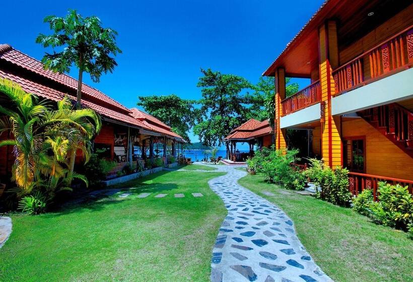 هتل Havana Beach Resort