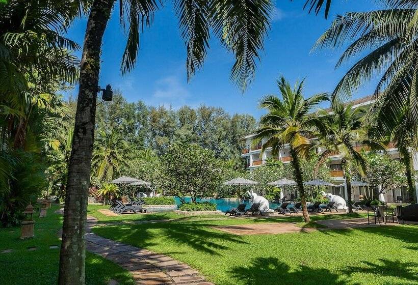 هتل Naithonburi Beach Resort