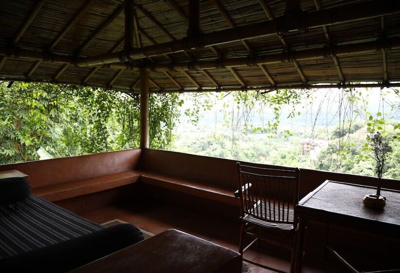 هتل Phu Chaisai Chiang Rai Mountain Resort