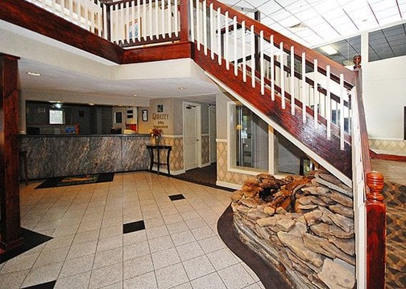 فندق Rodeway Inn Brockton