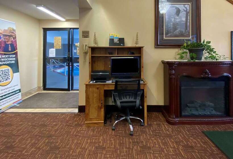 فندق Americinn By Wyndham Reedsburg