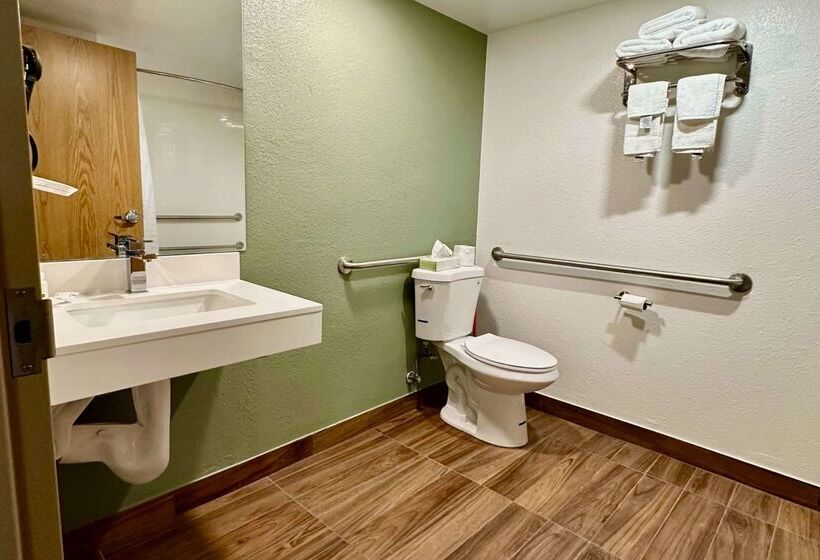 هتل Quality Inn & Suites Albany Airport