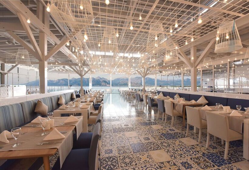 هتل Ramada Plaza Antalya