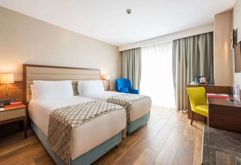 هتل Ramada Plaza Antalya