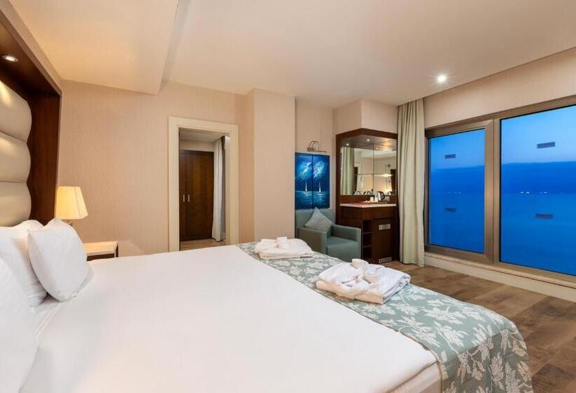 هتل Ramada Plaza Antalya