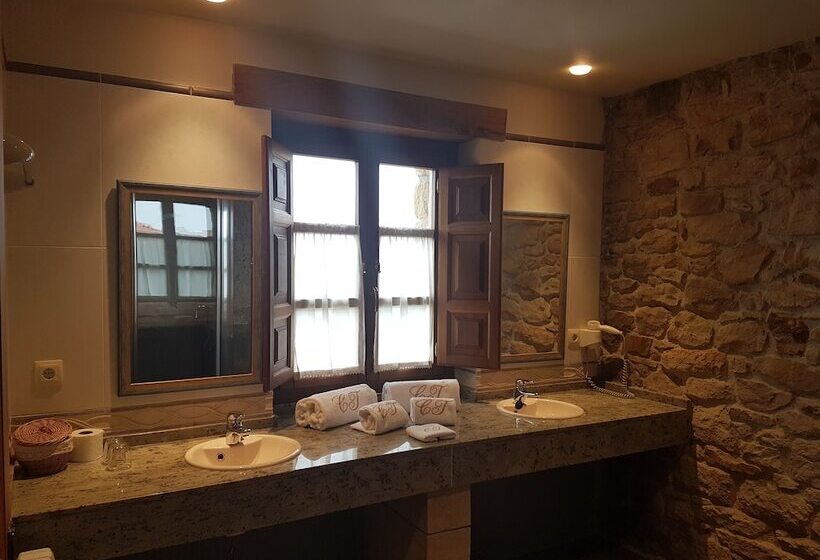 هتل روستایی Casona De Tresali