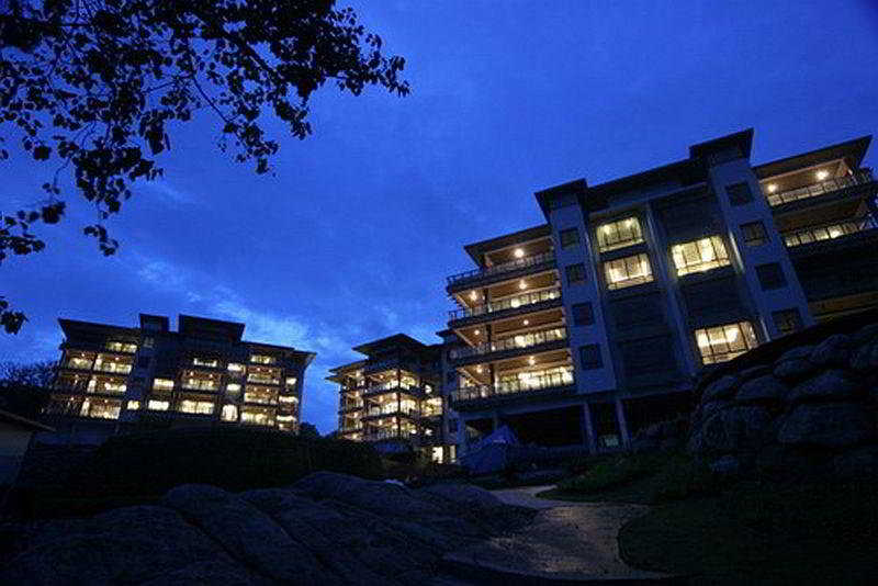 호텔 Shasa Resort   Luxury Beachfront Suites