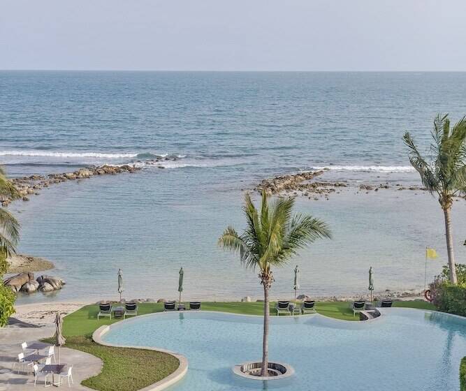 호텔 Shasa Resort   Luxury Beachfront Suites