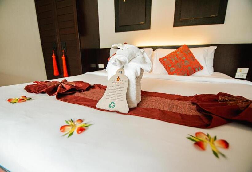 هتل The Bell Pool Villa Resort Phuket
