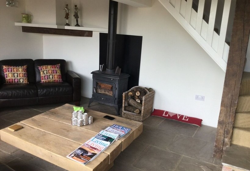 Impeccable 1 Bed Cottage. 5 Miles Wetherby