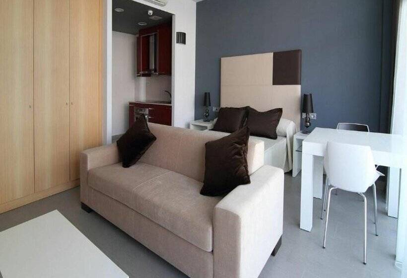 Apolo Suites Rentalmar
