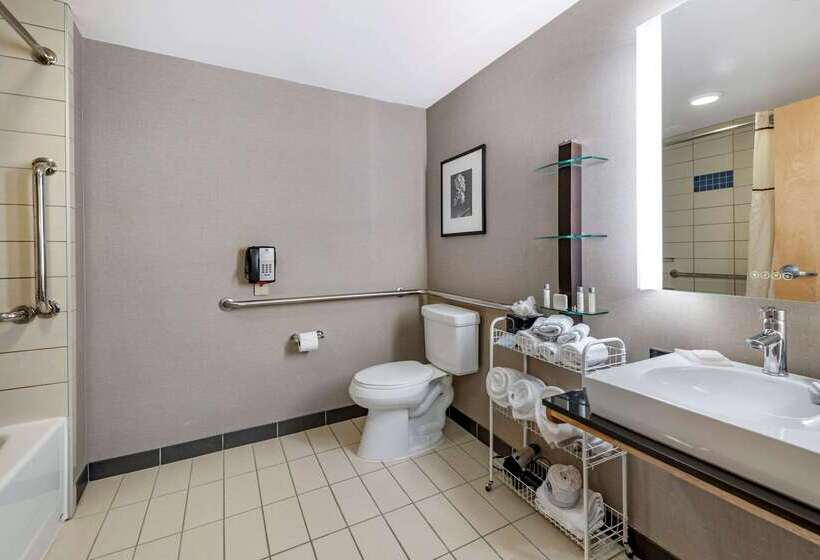 Cambria Hotel Columbus   Polaris
