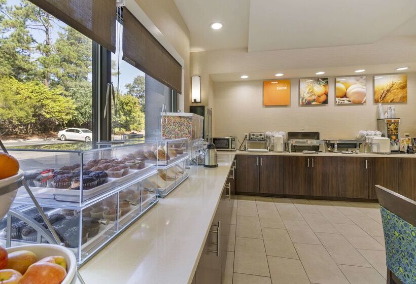 هتل Comfort Suites Columbia Northeast  Fort Jackson