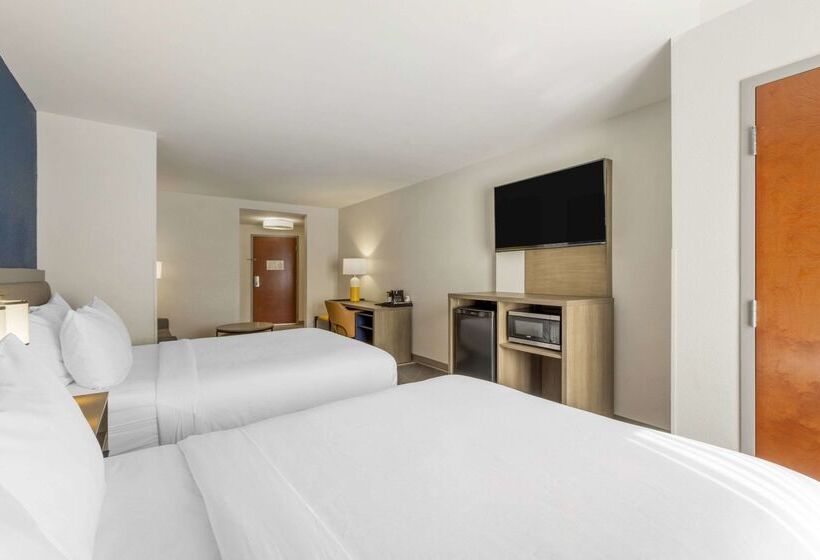 هتل Comfort Suites Columbia Northeast  Fort Jackson