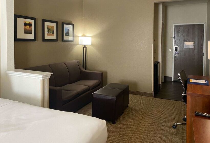 هتل Comfort Suites Peoria I 74