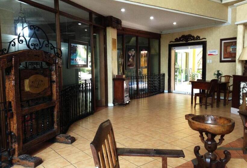 ホテル Crown Regency Residences Davao