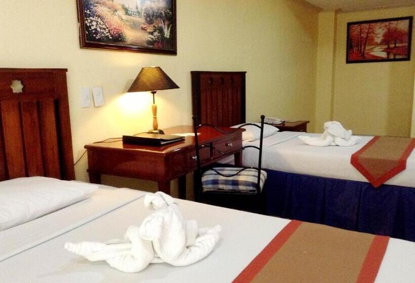 ホテル Crown Regency Residences Davao