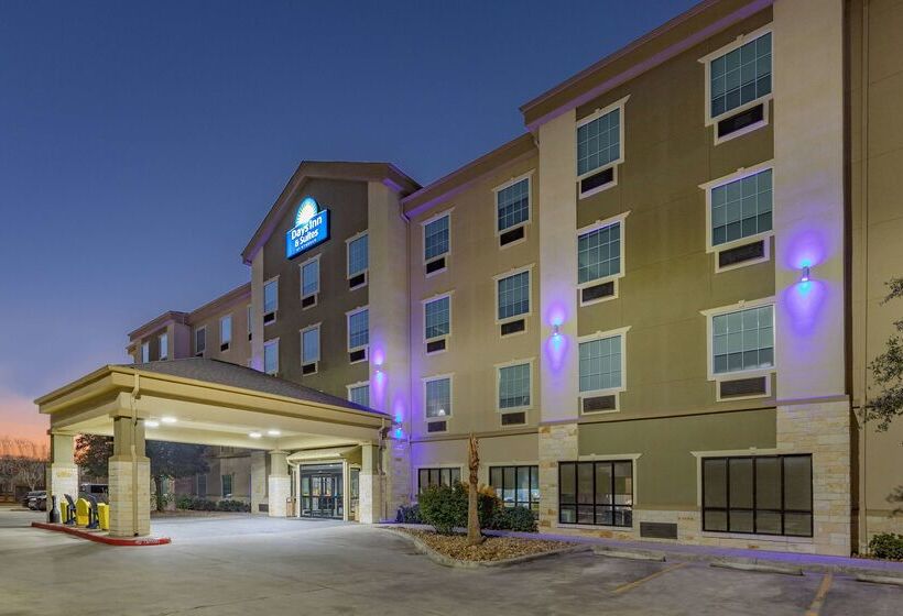 호텔 Days Inn & Suites By Wyndham San Antonio Near Frost Bank Center