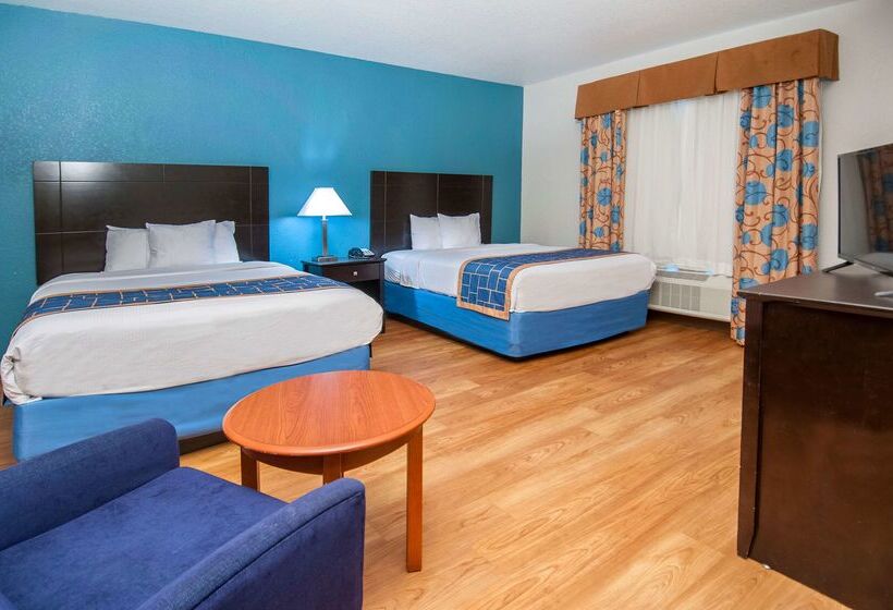 호텔 Days Inn & Suites By Wyndham San Antonio Near Frost Bank Center